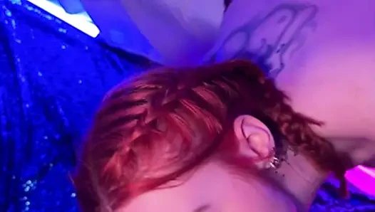 Si cewek hot rambut merah abigail morriss dientot habis-habisan sama kontol besar sampai mengerang keenakan