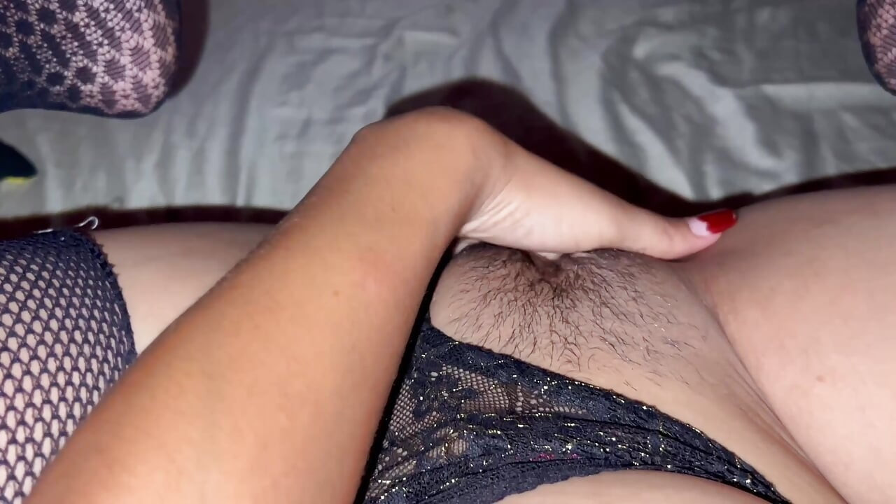 Mon mari ne me baise pas, je dois me toucher quand il va travailler