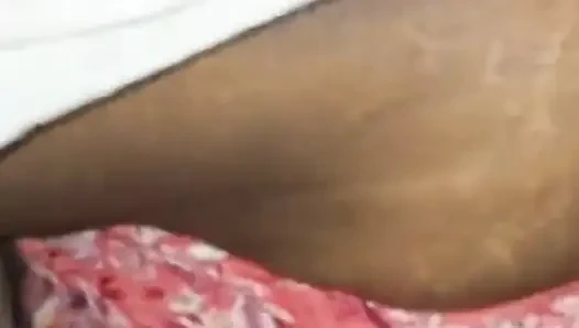 Когда отчим трахнул задницу тети, тетушка закричала.