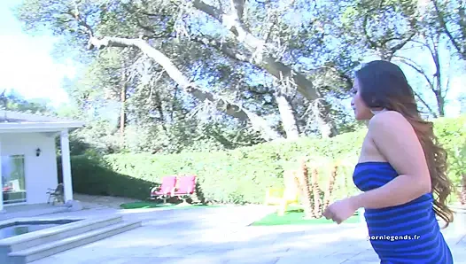 Lana Violet loves pearl necklaces