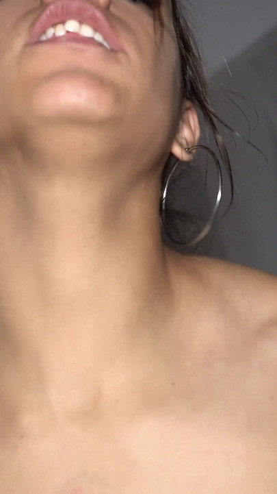 Let Them Do It in Front of Me! My Girlfriend Wants to See the Villa Andersons Fuck - Knock Knock Club