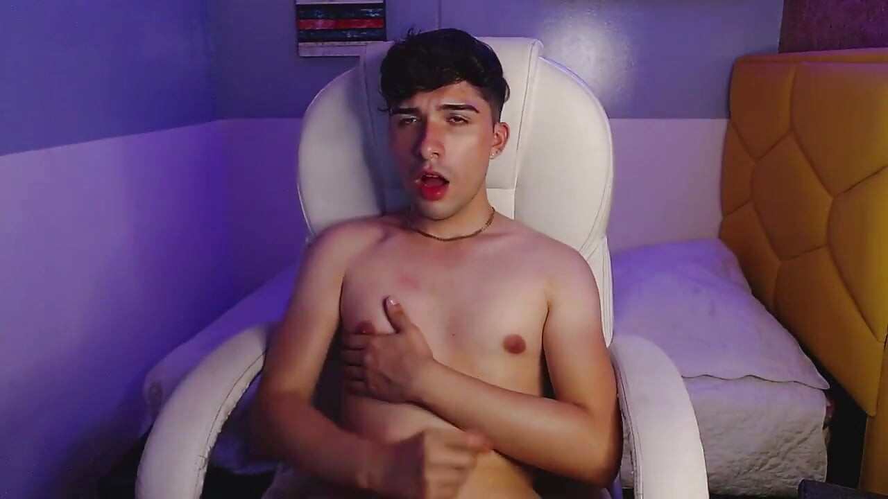 Watching Porn While Masturbating and Cumming