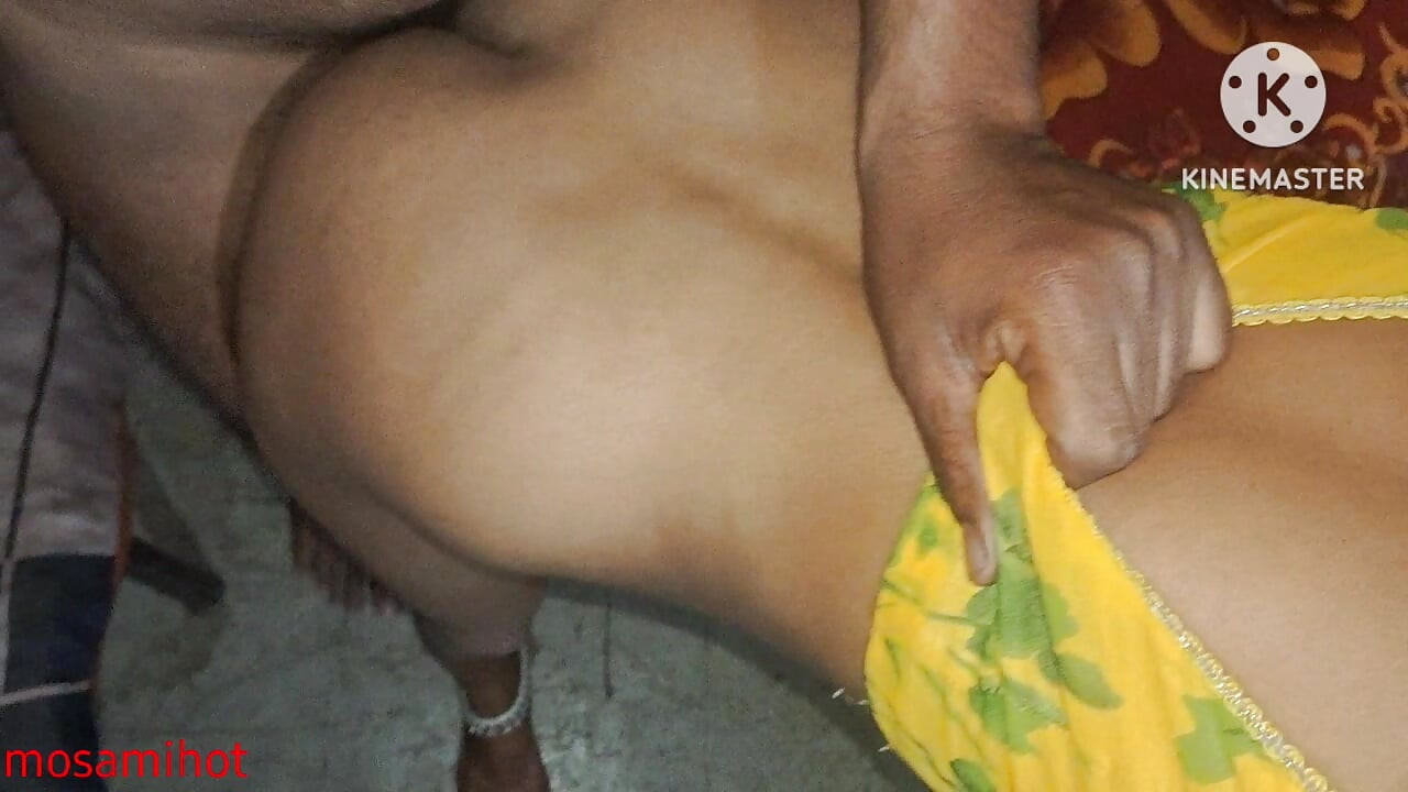 The brother-in-law of the village put it in the ass and made a land mare and fucked the sister-in-law of the village by the brother-in-law.