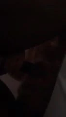 Она сосала это со спины ..