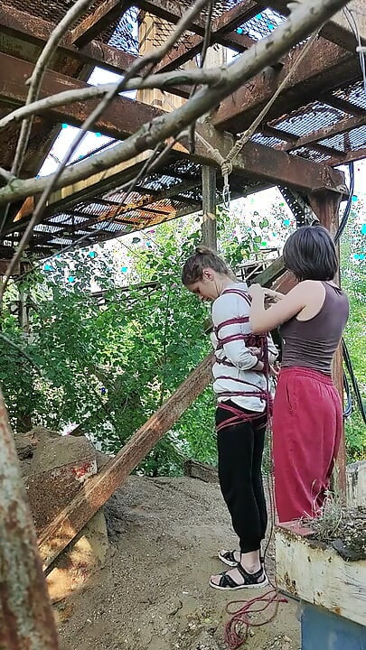 Принцесса Шибари выходит на улицу