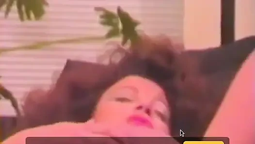 Bu yaşlı esmerden edepsiz dildo eylemi