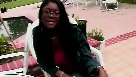 Mahasiswi antar ras: heiße abenteuer di luar ruangan