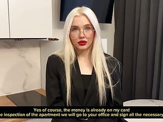 Blondessa проглотила член и была отьебана, чтобы продать дом