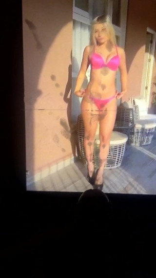 cumtribute issa vega