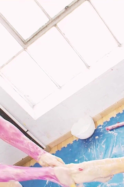 Lesbian Smeared Scene-1_two lesbian blonde milfs di Bikinis Diliputi Dalam Krim Disebat Berkongkek