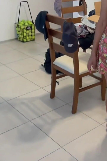 Ibu tiri ini bantuin kamu untuk entot habis-habisan sampai aku crot di dalam memeknya