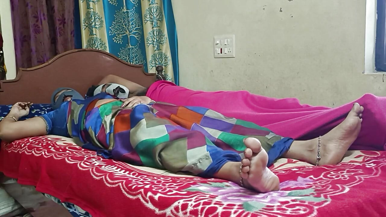 Forbidden Affair While Husband Is Home Stepmom Telugu Voice Saree Fucking