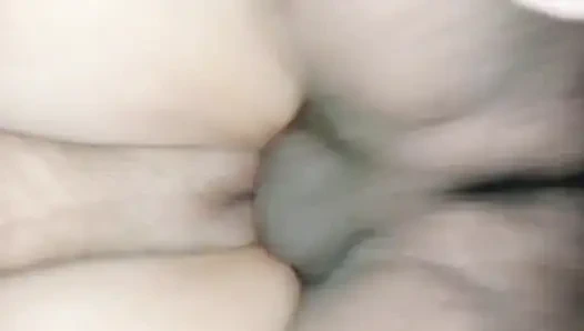 Hintli köylü ateşli kız erkek arkadaşıyla ev yapımı Hintçe seks videosu