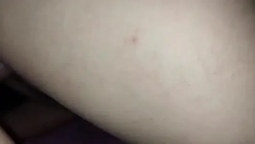 Üvey annemin amcığı sütle dolu onu sikiyorum