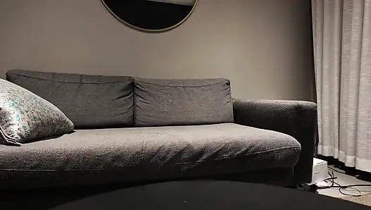 Вставай на колени сучка - тренировка моей личной шлюхи. Глубокая глотка, трах сисек и лизание задницы