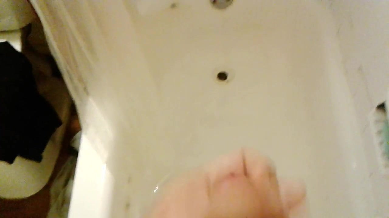 Quick shower cumshot