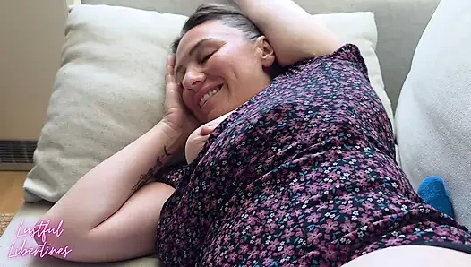 Sie dachte, ich wäre papa - meine behaarte MILF Stiefmutter ist unwiderstehlich