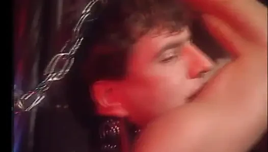 Dua cewek sange saling jilat memek satu sama lain