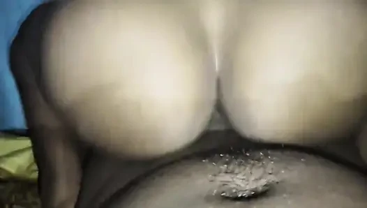Ateşli genç üvey kız kardeş sıkı rosiy amcık büyük yarakla sert sikişiyor xxx video