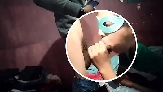 Pelacur imut nyepong kontolku
