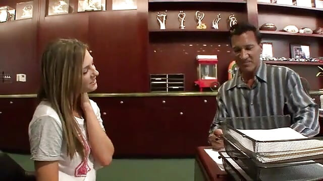 Uske pas asli rakshsi lnd hai