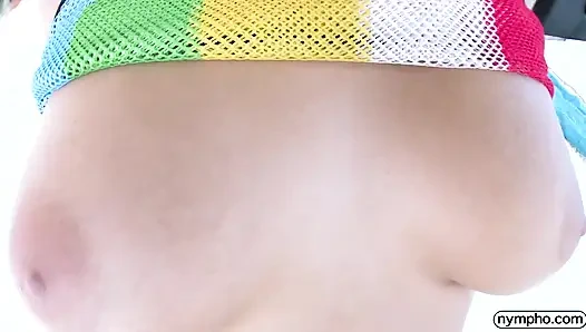 Athena стремится угодить