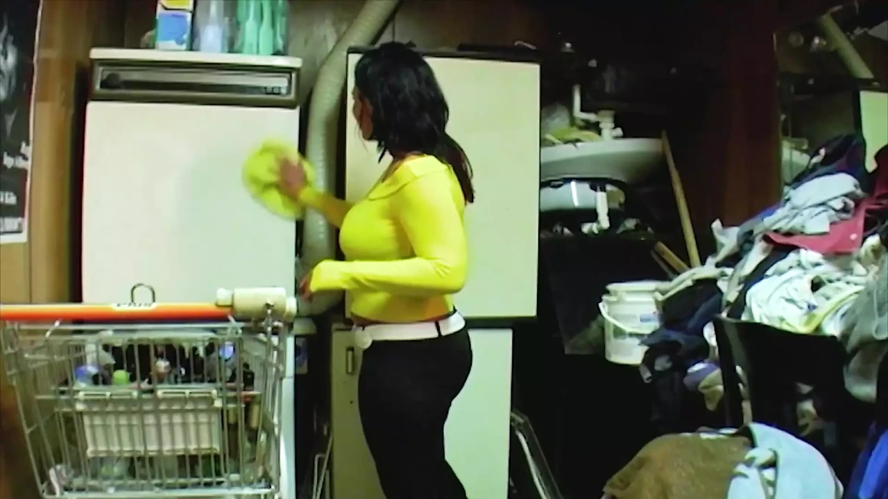 Super curvy German babe with dark hair loves masturbating