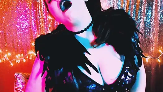 Besleniyor - succubus dönüşümü