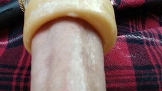 Close-up vista da máquina de sexo Vênus chupando rapidamente a ponta