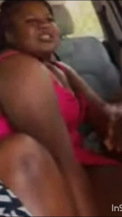 Pantat montokku atau jalan keluar dengannya tapi mereka pergi untuk akhir pekan.