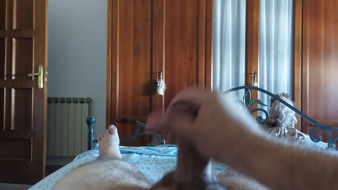 Masturbation with cumshot