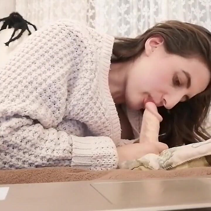 Teen Dildo Throating on Cam
