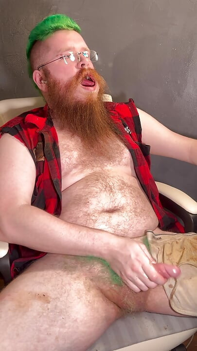 Gledam pornografiju i svršavam