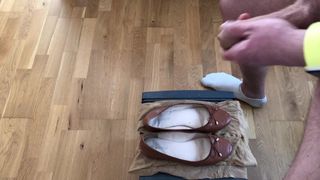 Cum on jojo12451 friends Ballerinas flats (6. Shot)