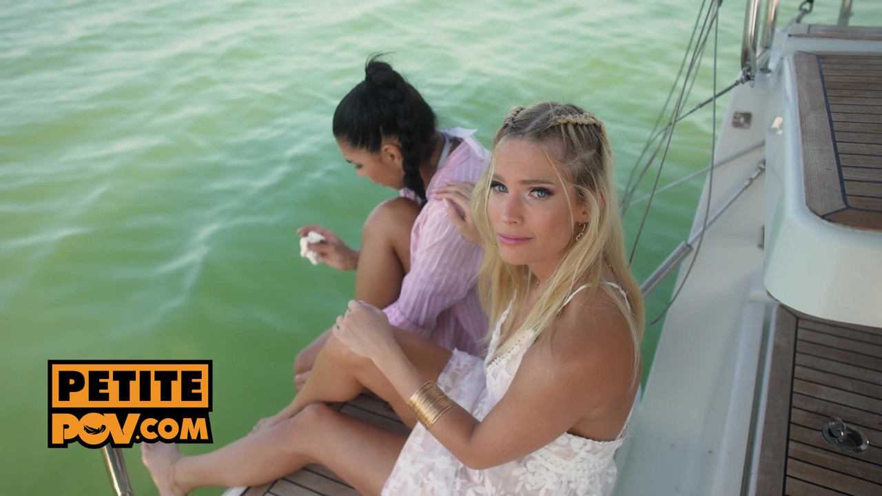 BFFSキャンディ・リシャスとブラック・エンジェルがレズビアになり、あなたにも参加を誘います