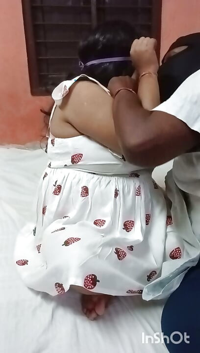 Pati ke pit piche susurji ke sath bahurani ko bistarme