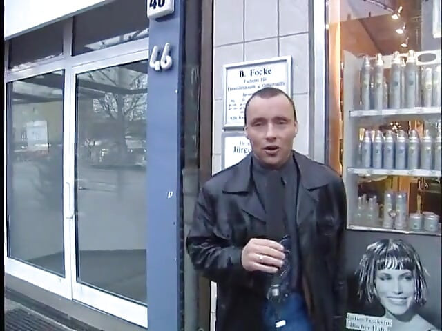 German amateur lady at outdoors interview