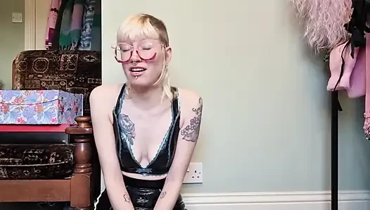 Filthy Talk: Perjalanan ke Penjara Bawah Tanah untuk Membiasakan Diri