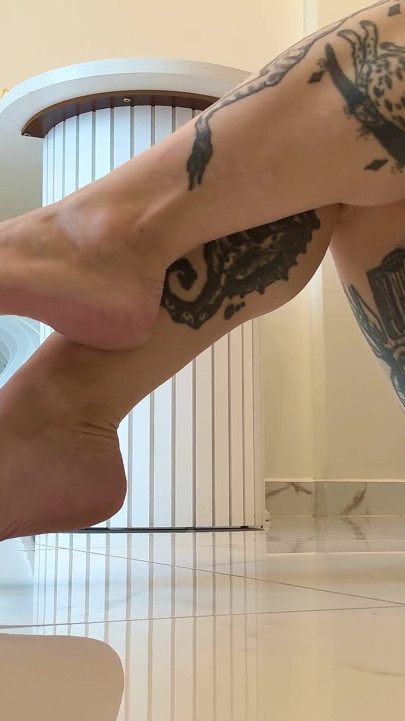 Jerk off to My Feet