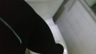 검은 색 팬티 스타킹을 입은 흰색 에나멜 펌프 티저 33