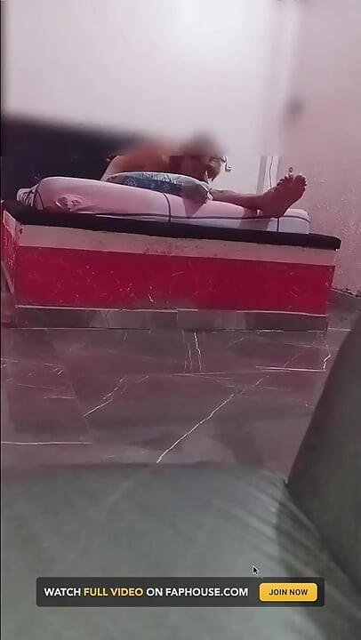 Ein reichhaltiger Blowjob im Motel