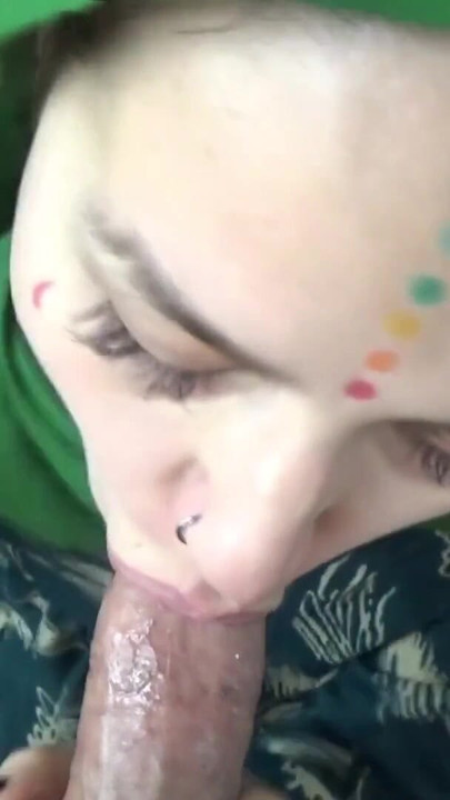 Ključni trenutak iz "Jebanje iranske djevojke s uskom pičkom - Porn Irani Jadid"