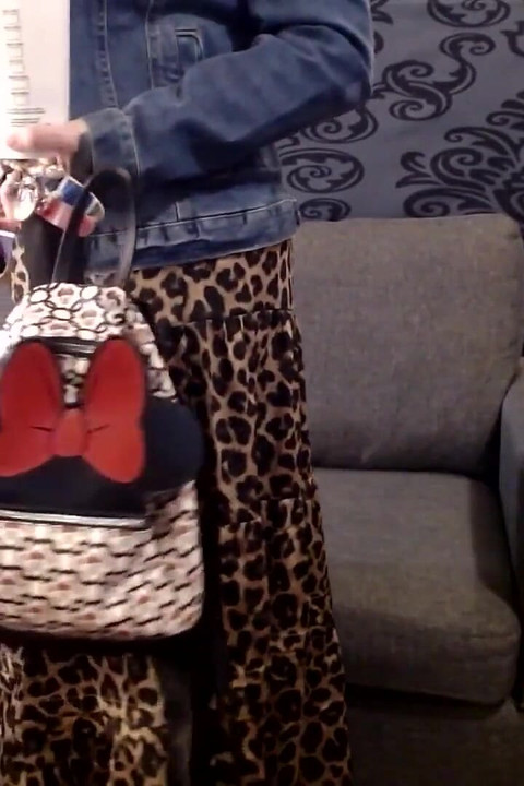 Femdom Uses Your Footjob Jerking off to Relax After Work