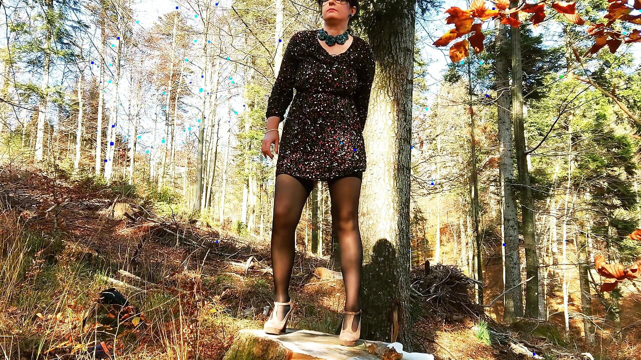 My Stepmom in the Middle of the Woods