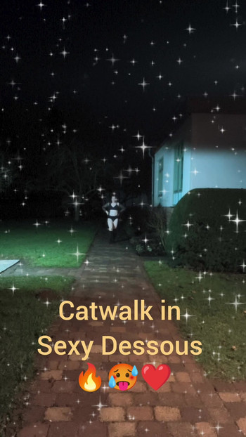 Catwalk in Sexy Dessous.