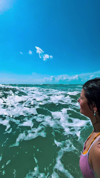 Catch the waves with me!