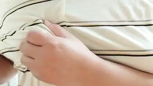 Üvey erkek kardeşimi çıplak görünce azdım