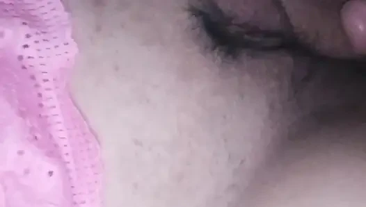 Goon mit einem e-girl bei Discord call rn Sie squirtet und stöhnt für mich, während sie ihren dildo reitet und ihre titten vorführt
