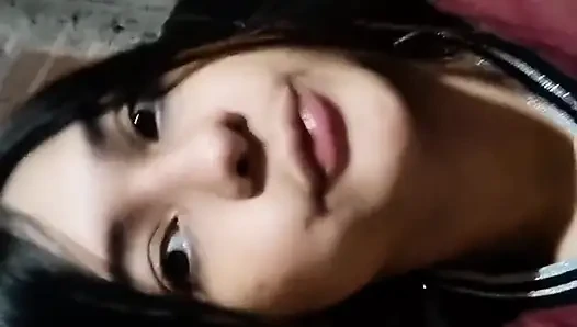 Yulieth Gomez amına mastürbasyon yapıyor