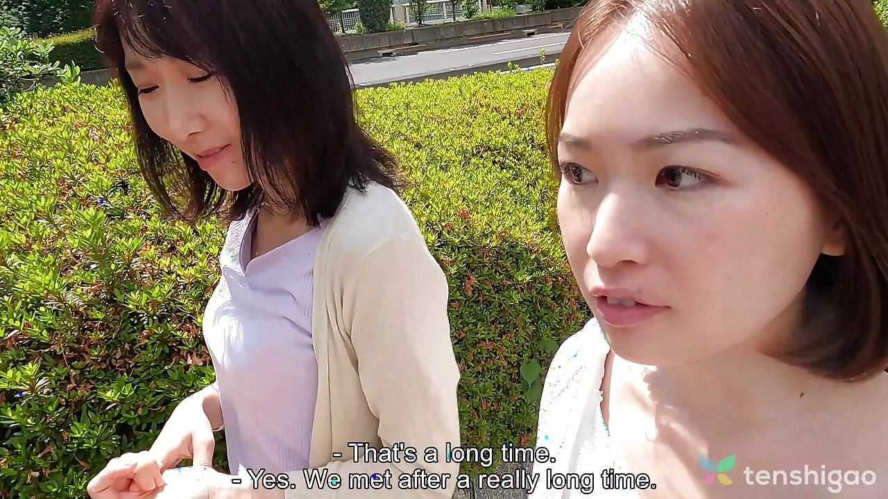 La señorita Aya Oukura trae a su vieja maestra Sra. Madoka Ohnishi a jugar
